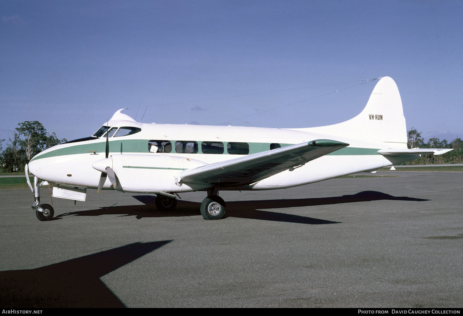 Aircraft Photo of VH-RUN | De Havilland D.H. 104 Dove 5 | AirHistory.net #294387