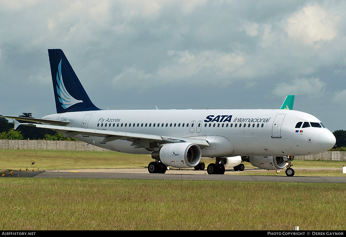 Aircraft Photo of CS-TKL | Airbus A320-214 | SATA Internacional | AirHistory.net #294528