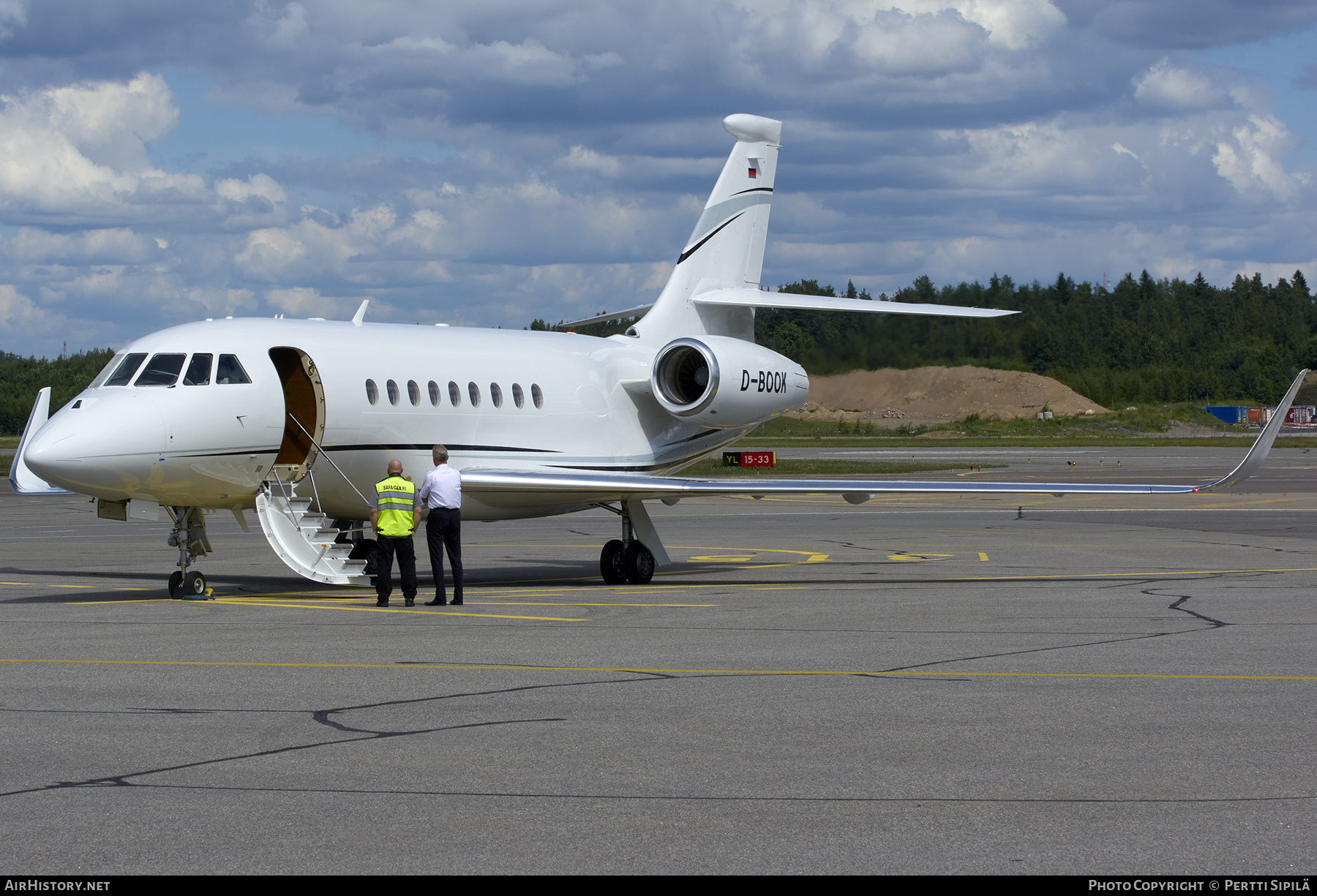 Aircraft Photo of D-BOOK | Dassault Falcon 2000LXS | AirHistory.net #294530
