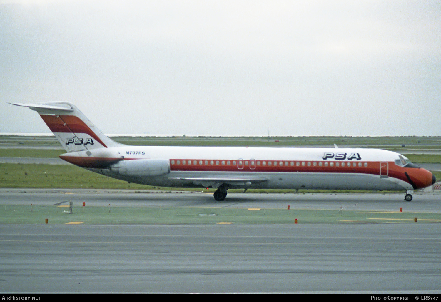 Aircraft Photo of N707PS | McDonnell Douglas DC-9-32 | PSA - Pacific Southwest Airlines | AirHistory.net #294567