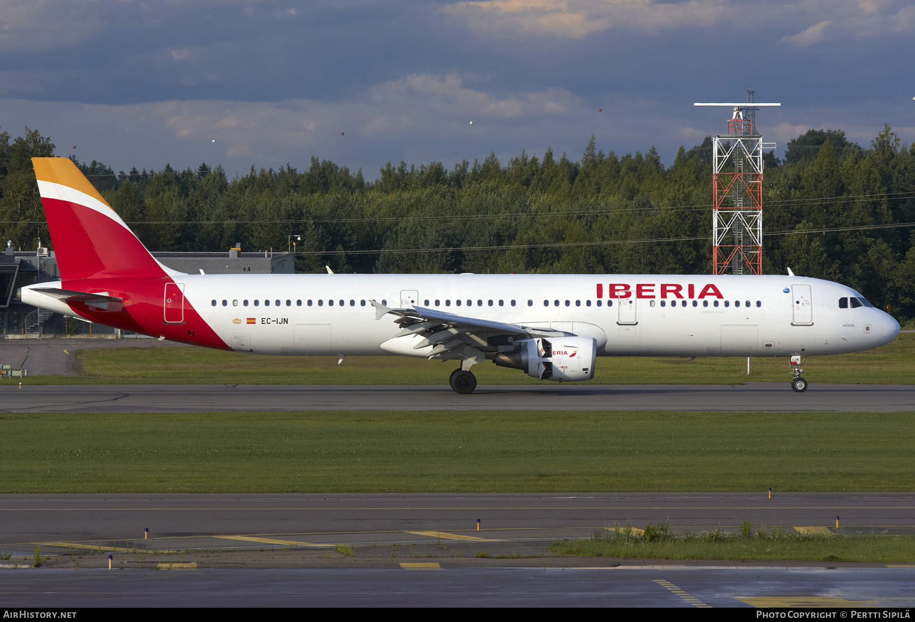 Aircraft Photo of EC-IJN | Airbus A321-212 | Iberia | AirHistory.net #294670