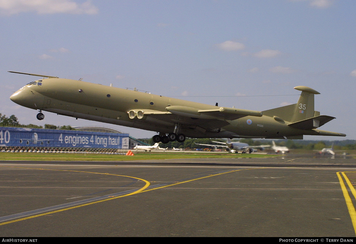 Aircraft Photo of XV235 | Hawker Siddeley HS-801 Nimrod MR.2P | UK - Air Force | AirHistory.net #294683