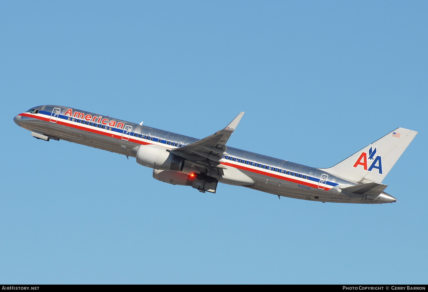 Aircraft Photo of N195AN | Boeing 757-223 | American Airlines | AirHistory.net #294713