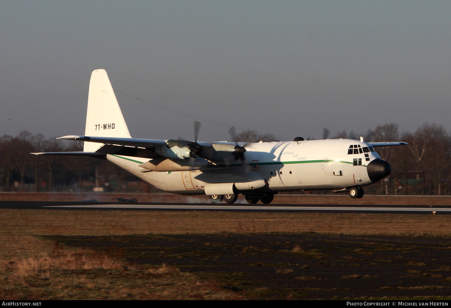 Aircraft Photo of 7T-WHO / 4897 | Lockheed C-130H-30 Hercules (L-382) | Algeria - Air Force | AirHistory.net #294733