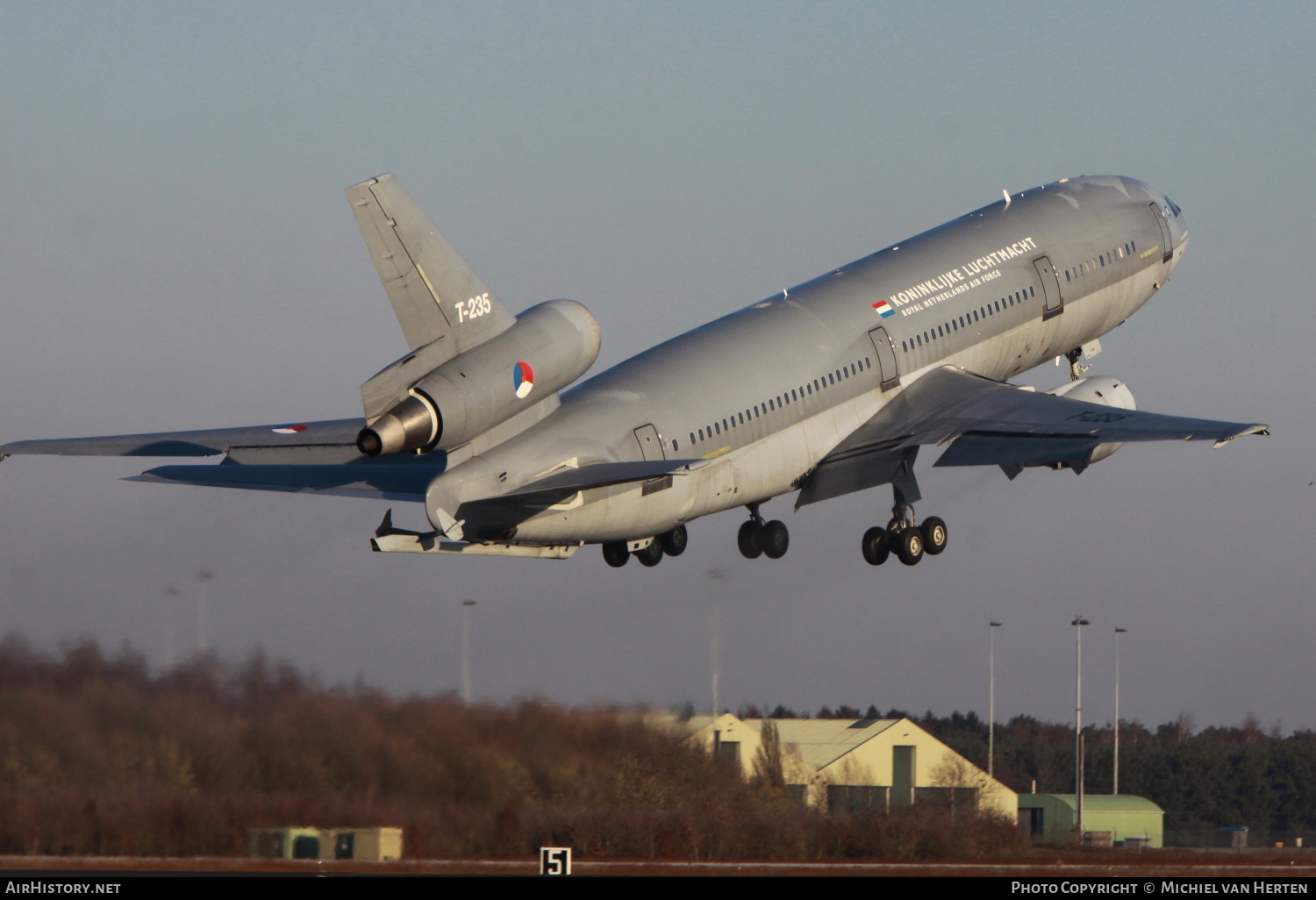 Aircraft Photo of T-235 | McDonnell Douglas KDC-10-30CF | Netherlands - Air Force | AirHistory.net #294740