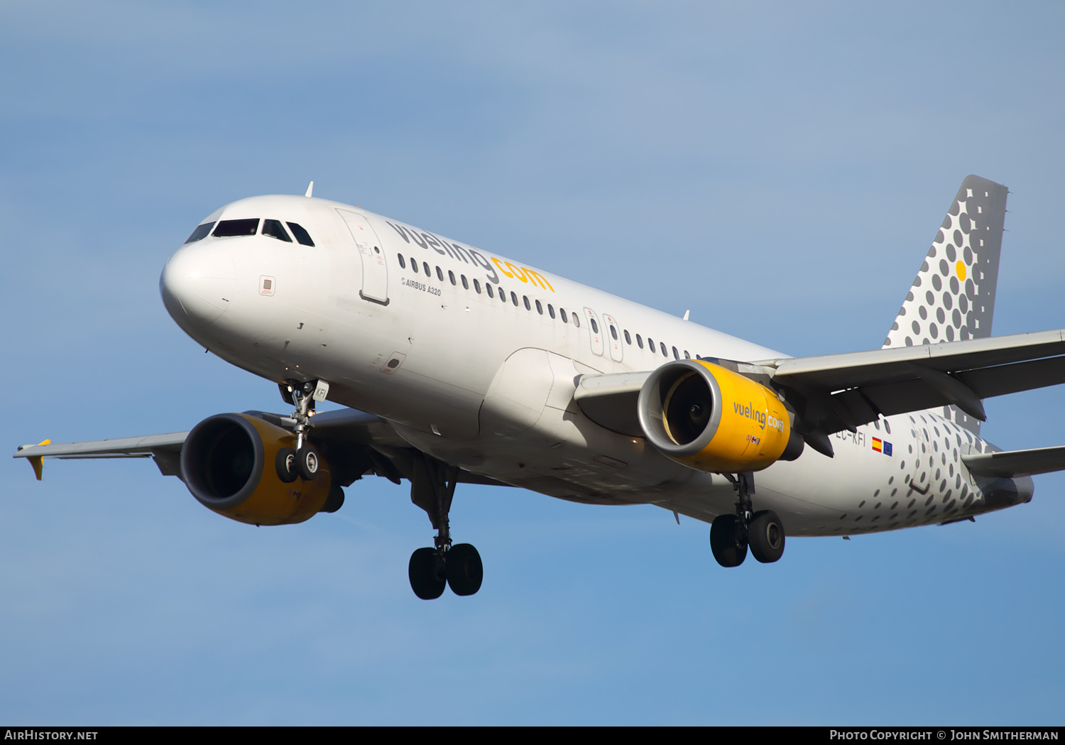 Aircraft Photo of EC-KFI | Airbus A320-216 | Vueling Airlines | AirHistory.net #294817