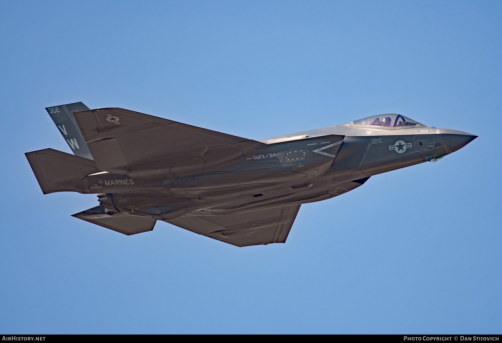 Aircraft Photo of 169601 | Lockheed Martin F-35C Lightning II | USA - Marines | AirHistory.net #294872