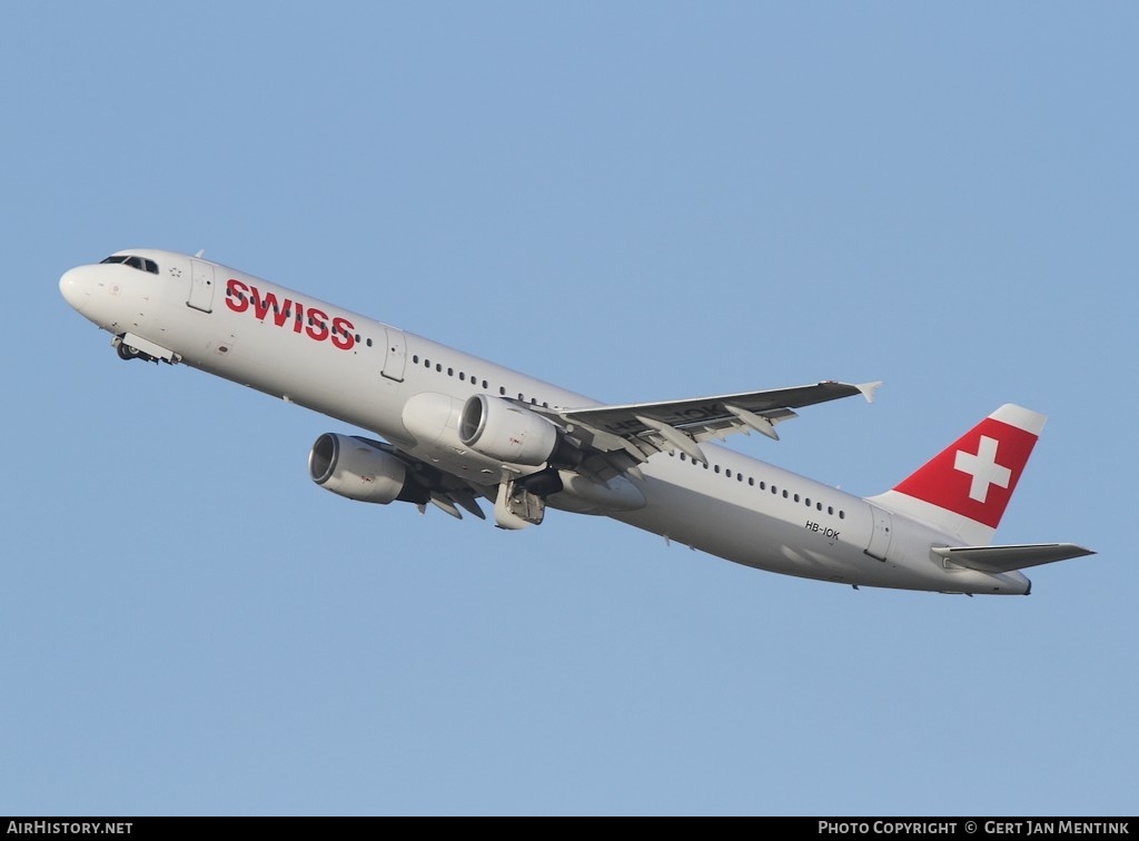 Aircraft Photo of HB-IOK | Airbus A321-111 | Swiss International Air Lines | AirHistory.net #295008