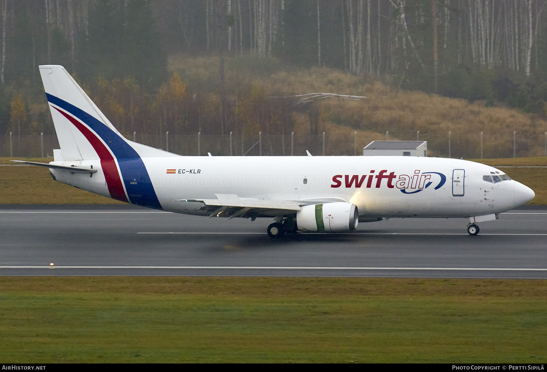 Aircraft Photo of EC-KLR | Boeing 737-3Q8(SF) | Swiftair | AirHistory.net #295276