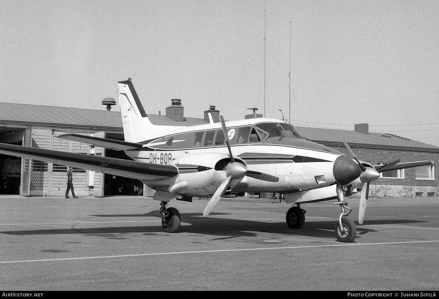 Aircraft Photo of OH-BQB | Beech 65-B80 Queen Air | Lentohuolto | AirHistory.net #295502