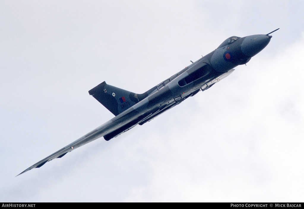 Aircraft Photo of XM575 | Avro 698 Vulcan B.2A | UK - Air Force | AirHistory.net #295733