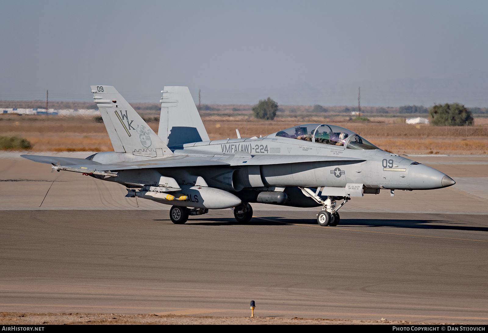 Aircraft Photo of 165413 | McDonnell Douglas F/A-18D Hornet | USA - Marines | AirHistory.net #295797