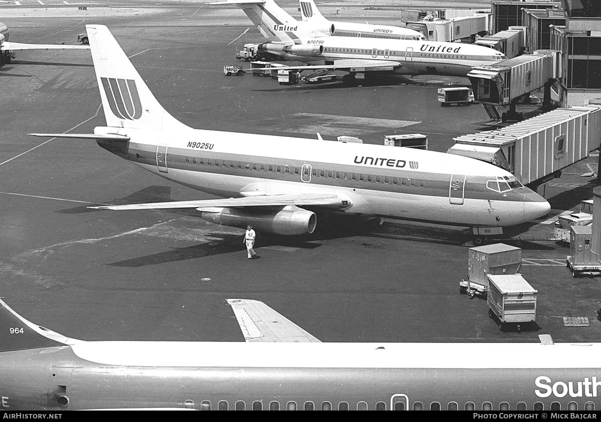 Aircraft Photo of N9025U | Boeing 737-222 | United Airlines | AirHistory.net #296006