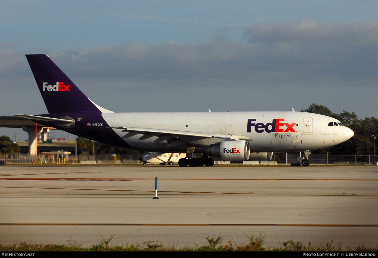 Aircraft Photo of N450FE | Airbus A310-222/F | FedEx Express - Federal Express | AirHistory.net #296080
