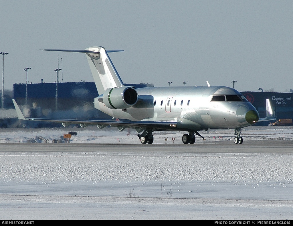 Aircraft Photo of C-GLXF | Bombardier Challenger 604 (CL-600-2B16) | AirHistory.net #296111