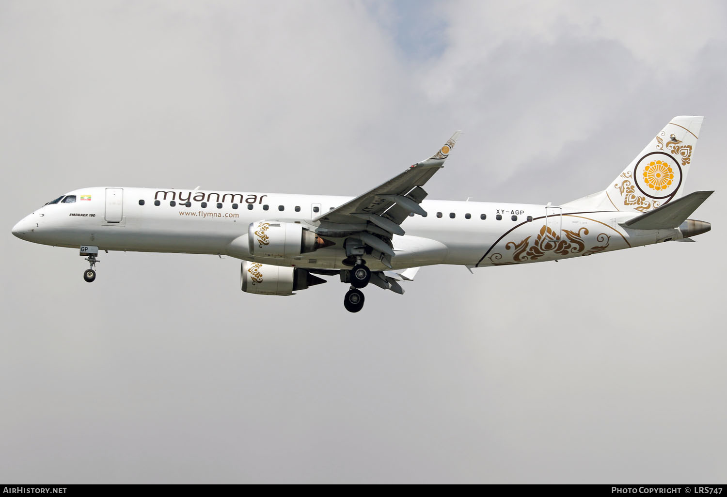 Aircraft Photo of XY-AGP | Embraer 190LR (ERJ-190-100LR) | Myanmar National Airlines | AirHistory.net #296225