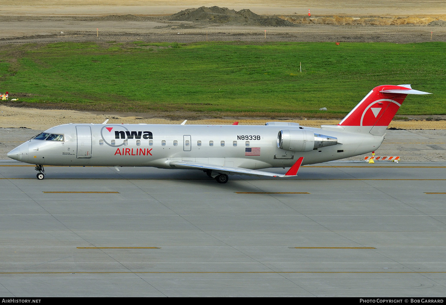 Aircraft Photo of N8933B | Bombardier CRJ-200LR (CL-600-2B19) | NWA Airlink | AirHistory.net #296353