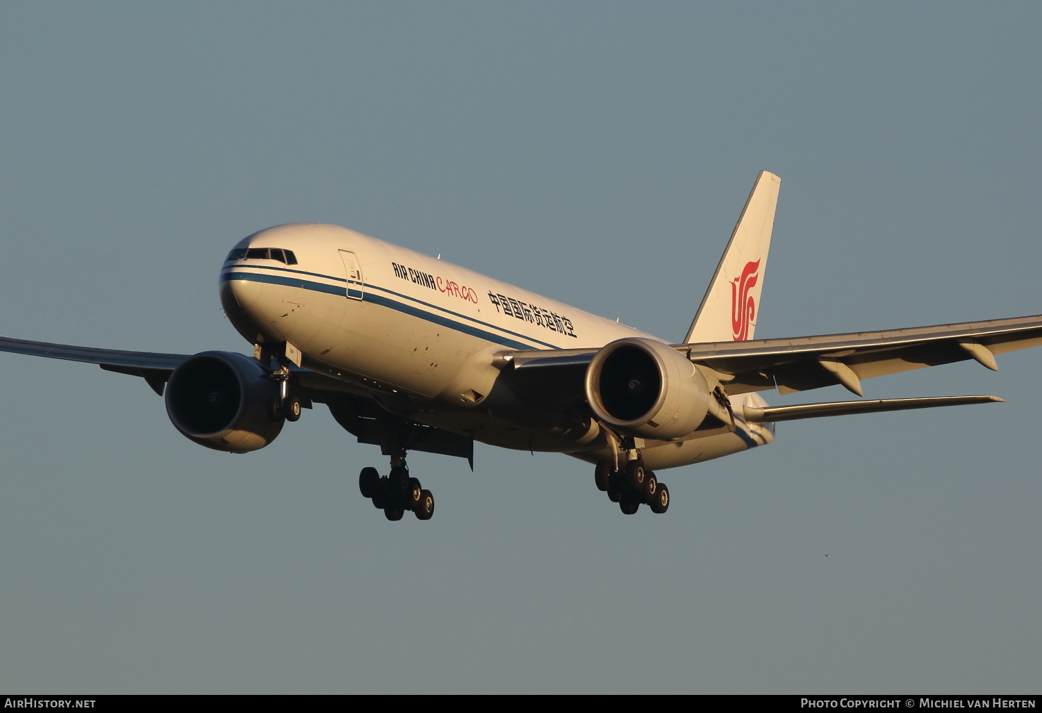 Aircraft Photo of B-2098 | Boeing 777-FFT | Air China Cargo | AirHistory.net #296364