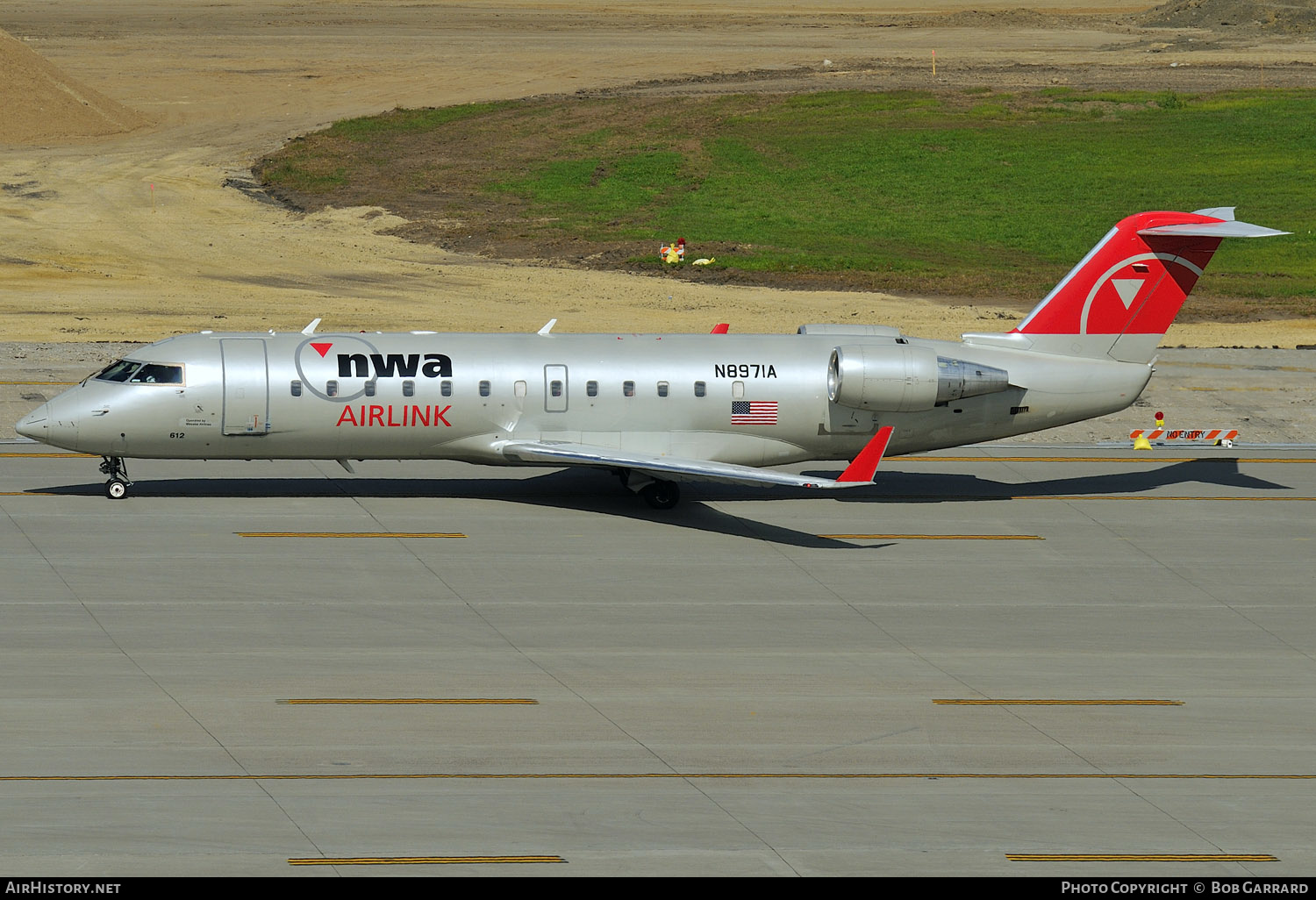 Aircraft Photo of N8971A | Bombardier CRJ-200LR (CL-600-2B19) | NWA Airlink | AirHistory.net #296379