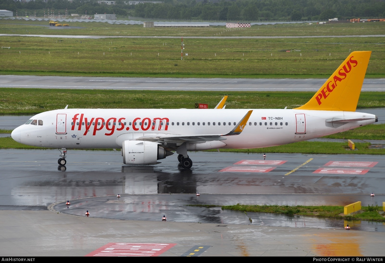 Aircraft Photo of TC-NBH | Airbus A320-251N | Pegasus Airlines | AirHistory.net #296418