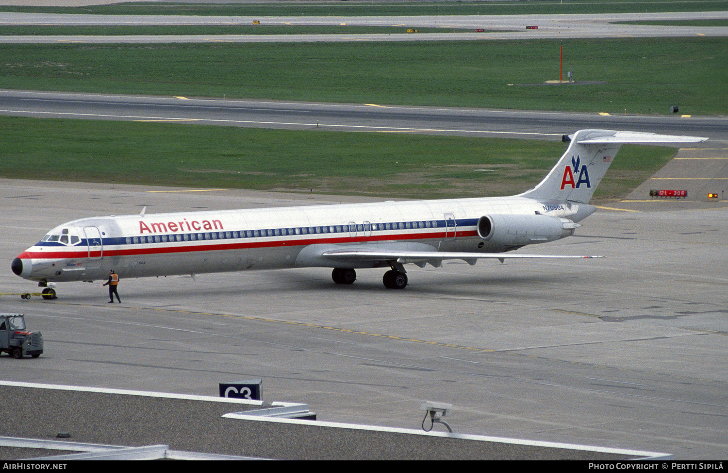 Aircraft Photo of N70504 | McDonnell Douglas MD-82 (DC-9-82) | American Airlines | AirHistory.net #296465