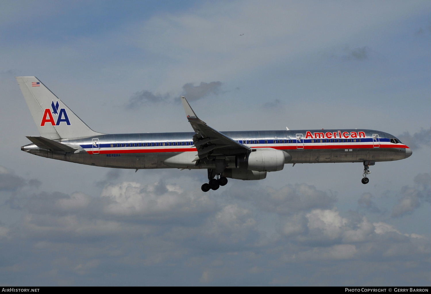 Aircraft Photo of N646AA | Boeing 757-223 | American Airlines | AirHistory.net #296634
