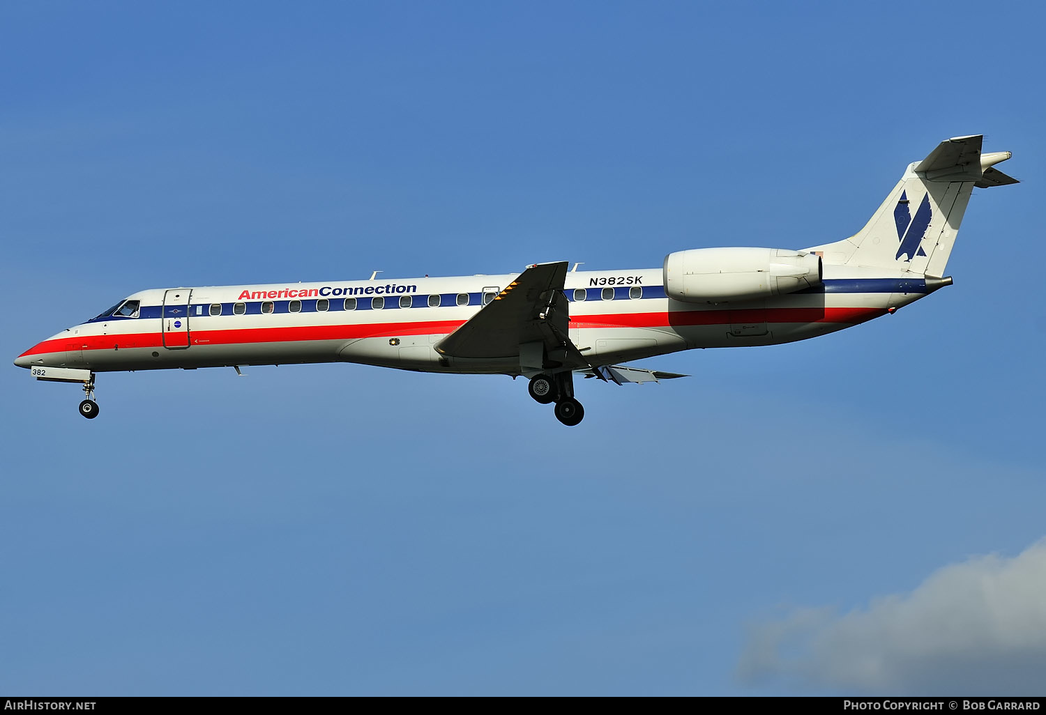 Aircraft Photo of N382SK | Embraer ERJ-140LR (EMB-135KL) | American Connection | AirHistory.net #296637