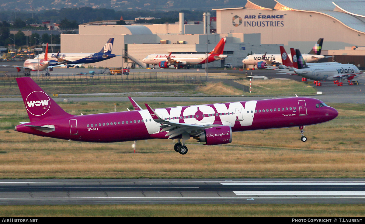 Aircraft Photo of TF-SKY | Airbus A321-253N | WOW Air | AirHistory.net #296696