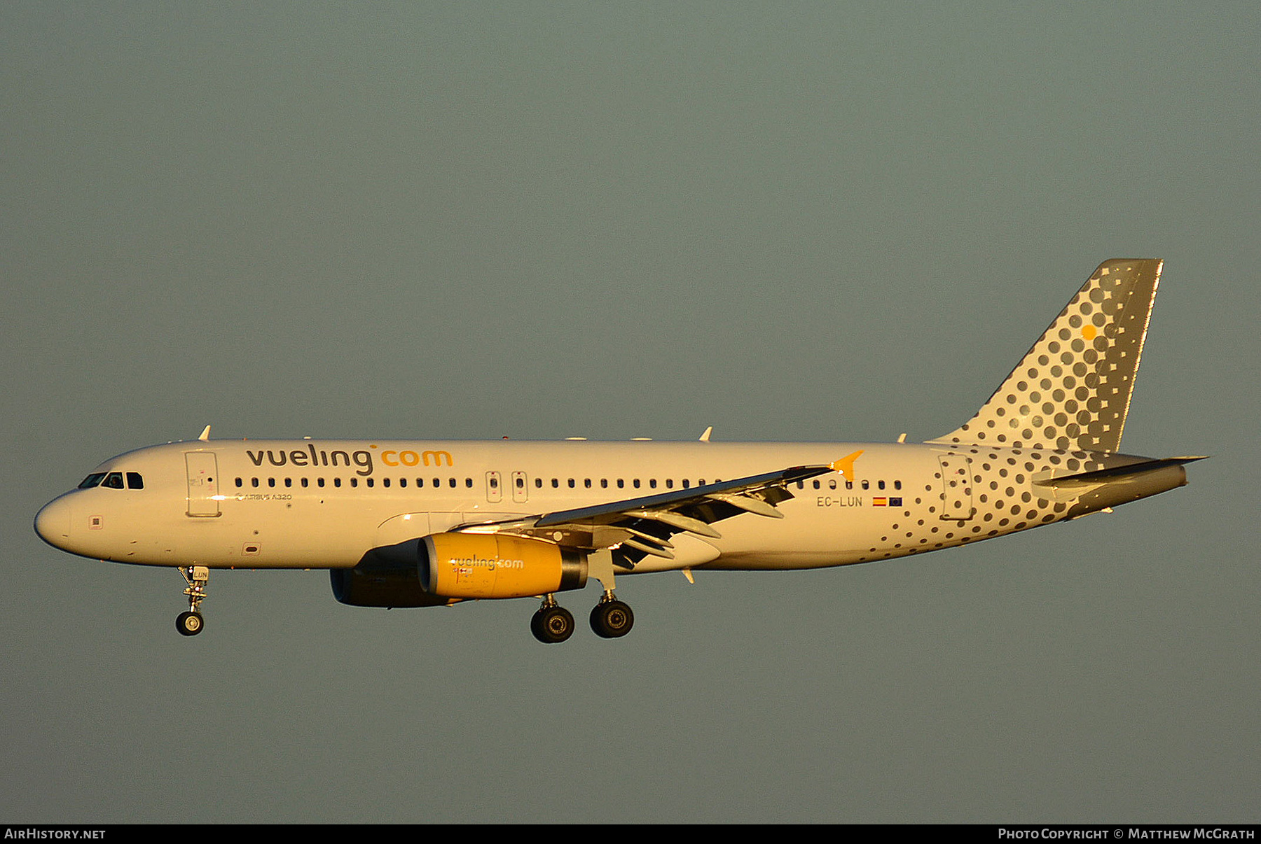 Aircraft Photo of EC-LUN | Airbus A320-232 | Vueling Airlines | AirHistory.net #296755