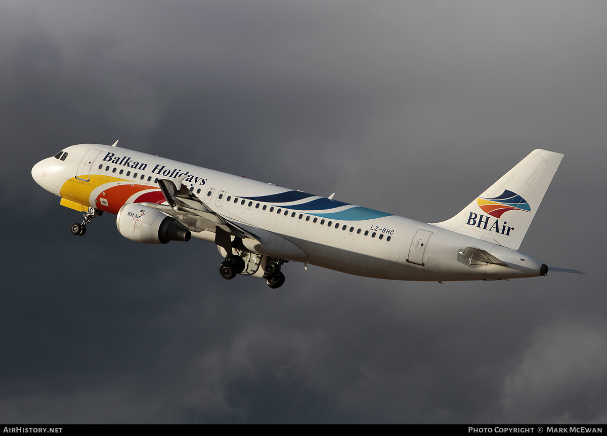 Aircraft Photo of LZ-BHC | Airbus A320-212 | Balkan Holidays Air - BH Air | AirHistory.net #296921