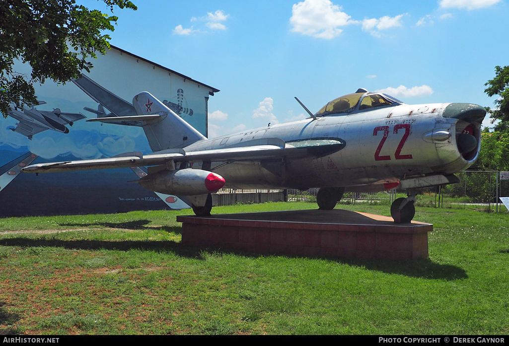 Aircraft Photo of 22 | Mikoyan-Gurevich MiG-17PF | Bulgaria - Air Force | AirHistory.net #296966