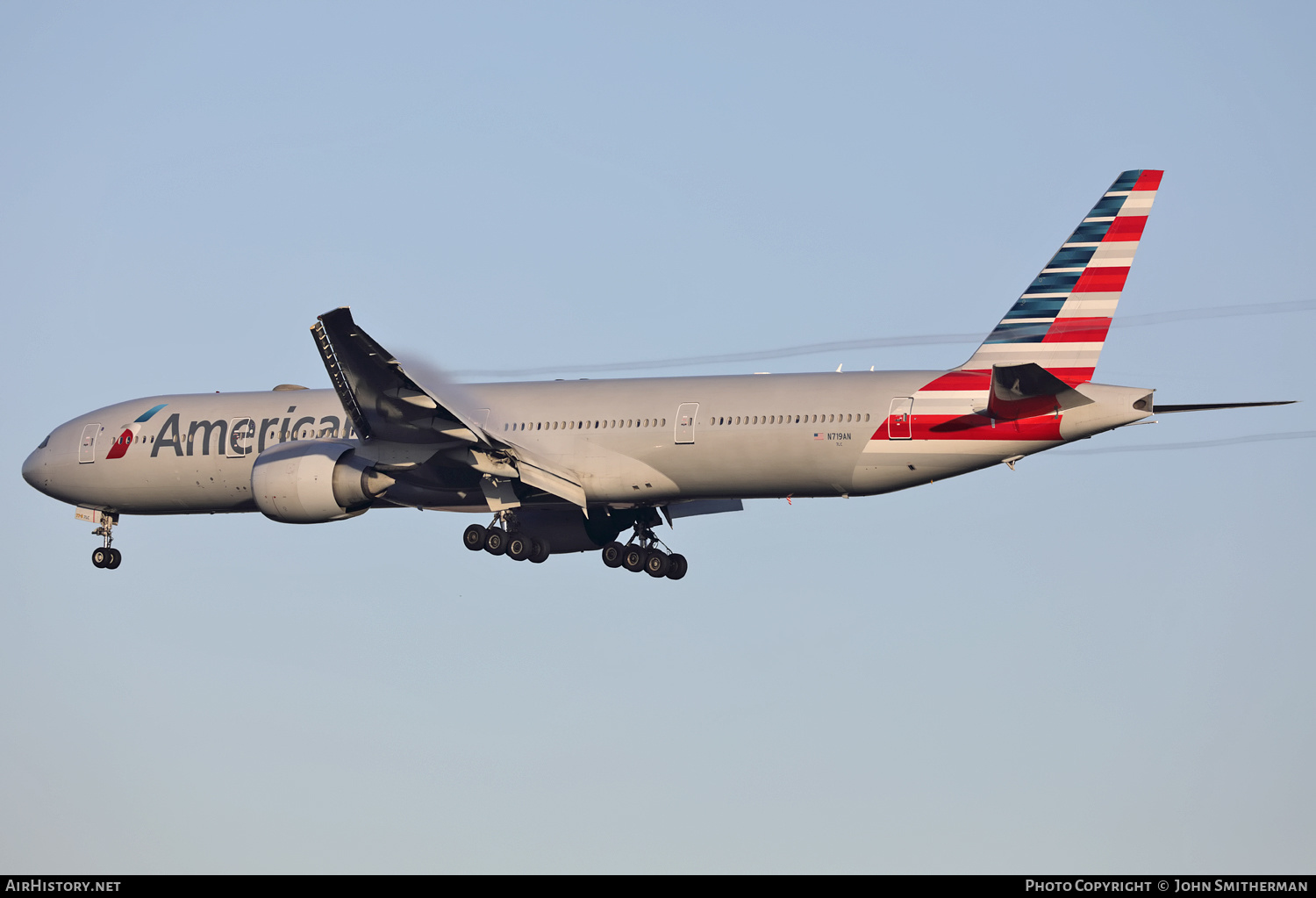 Aircraft Photo of N719AN | Boeing 777-323/ER | American Airlines | AirHistory.net #297085