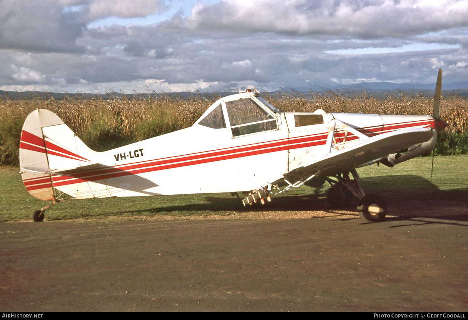 Aircraft Photo of VH-LGT | Piper PA-25-235 Pawnee B | AirHistory.net #297140