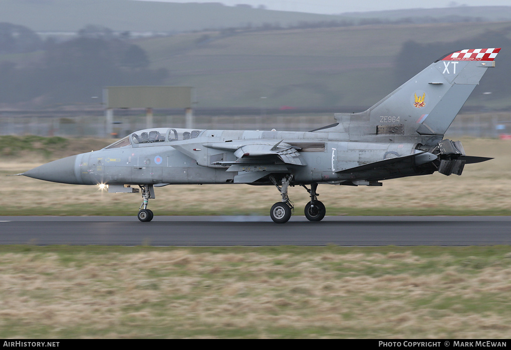 Aircraft Photo of ZE964 | Panavia Tornado F3 | UK - Air Force | AirHistory.net #297144