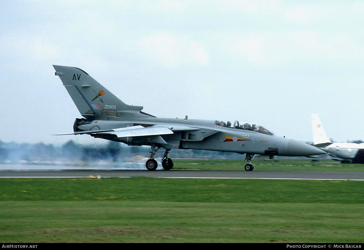 Aircraft Photo of ZD905 | Panavia Tornado F2 | UK - Air Force | AirHistory.net #297201
