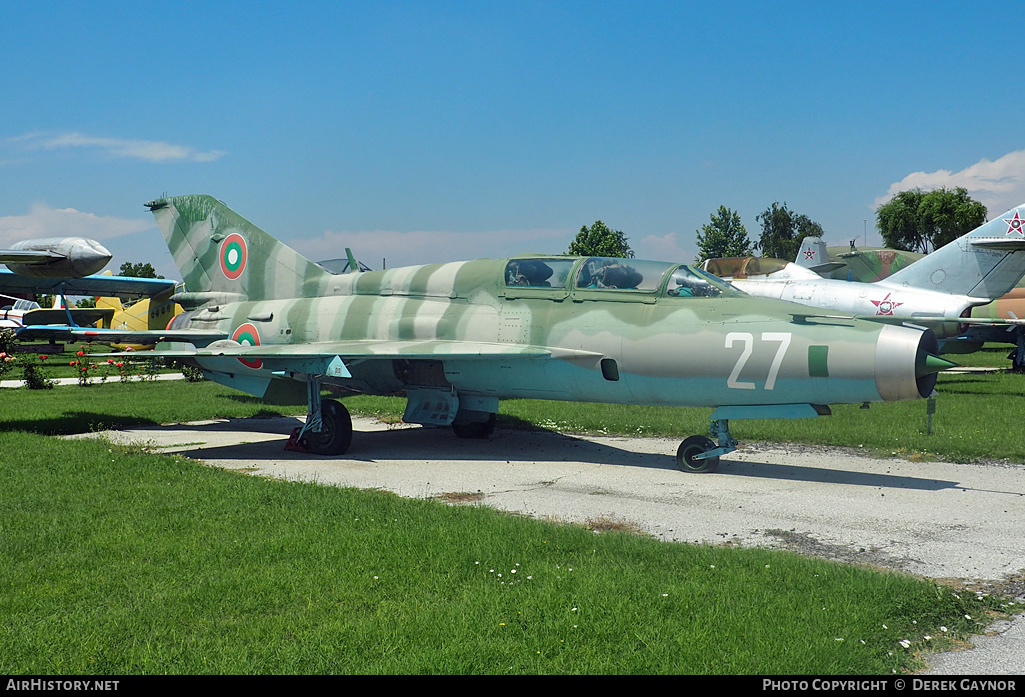 Aircraft Photo of 27 | Mikoyan-Gurevich MiG-21UM | Bulgaria - Air Force | AirHistory.net #297262