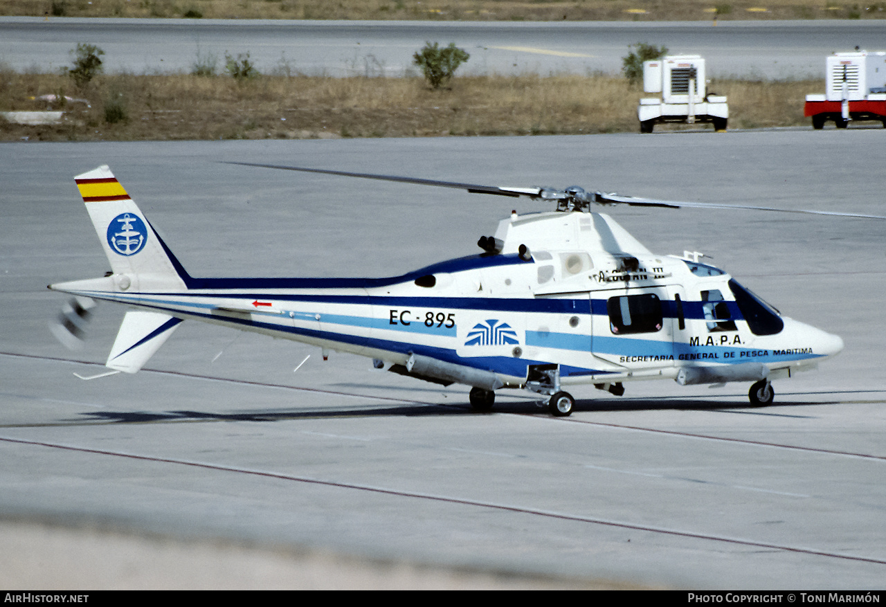 Aircraft Photo of EC-895 | Agusta A-109C | MAPA - Ministerio de Agricultura, Pesca y Alimentación | AirHistory.net #297265