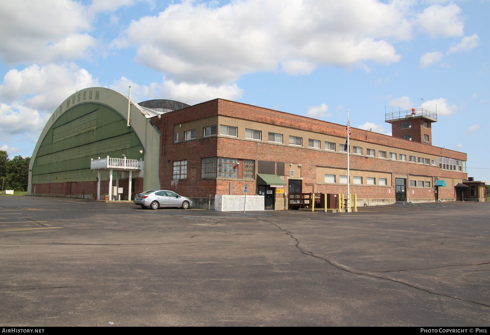 Airport photo of Schenectady - Schenectady County (KSCH / SCH) in New York, United States | AirHistory.net #297323