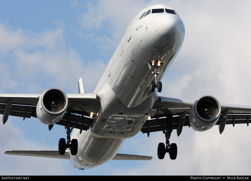 Aircraft Photo of F-GMZE | Airbus A321-111 | Air France | AirHistory.net #297339