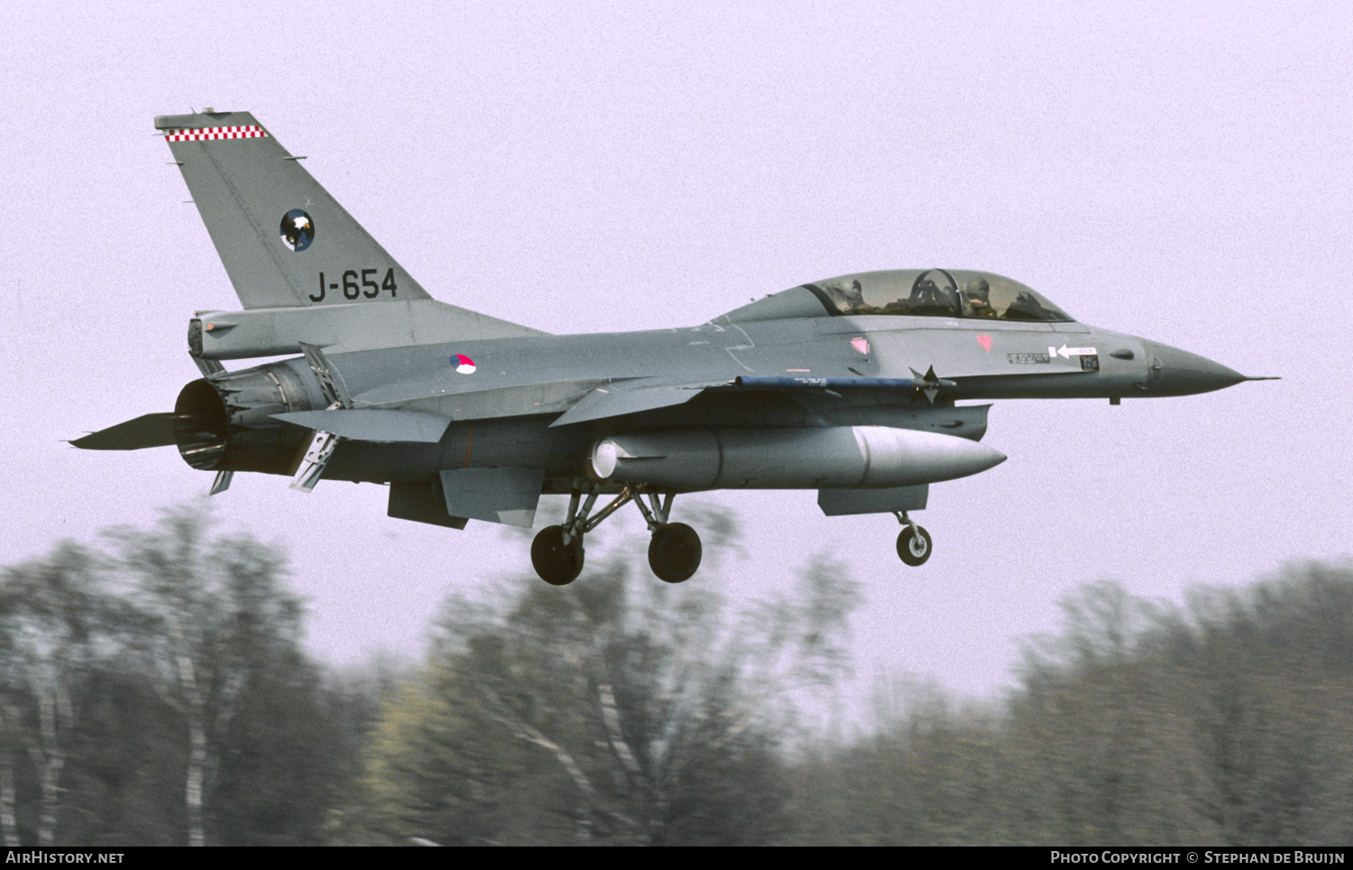 Aircraft Photo of J-654 | General Dynamics F-16B Fighting Falcon | Netherlands - Air Force | AirHistory.net #297538