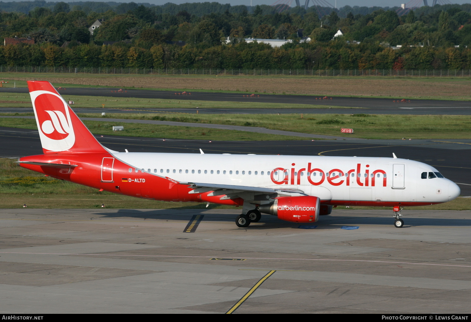 Aircraft Photo of D-ALTD | Airbus A320-214 | Air Berlin | AirHistory.net #297642