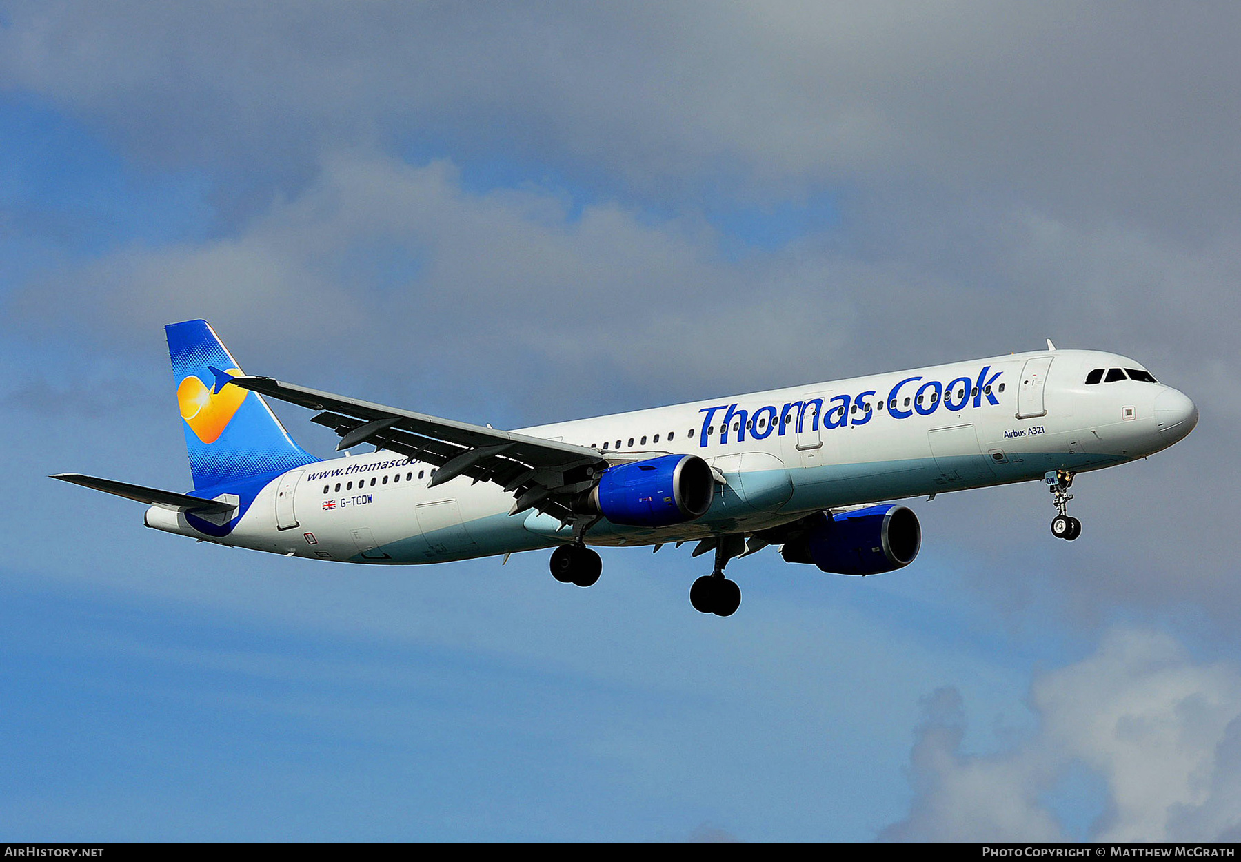 Aircraft Photo of G-TCDW | Airbus A321-211 | Thomas Cook Airlines | AirHistory.net #297762