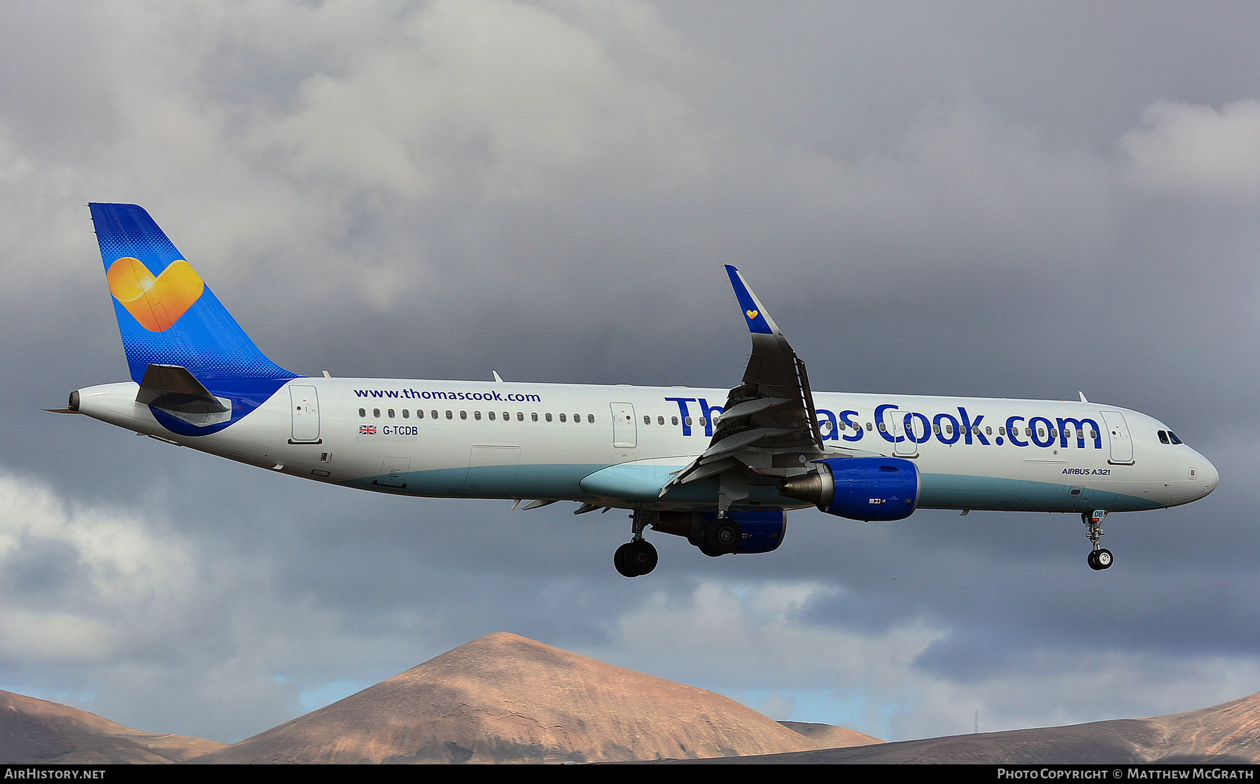 Aircraft Photo of G-TCDB | Airbus A321-211 | Thomas Cook Airlines | AirHistory.net #297783