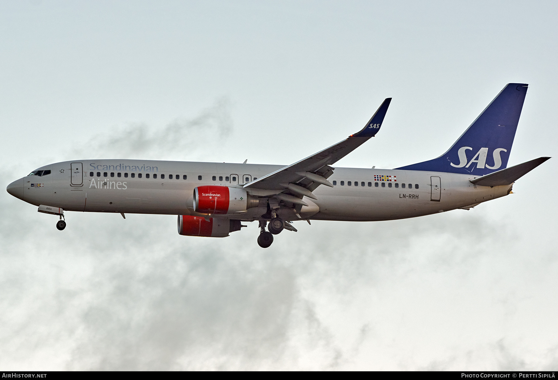 Aircraft Photo of LN-RRH | Boeing 737-883 | Scandinavian Airlines - SAS | AirHistory.net #297946