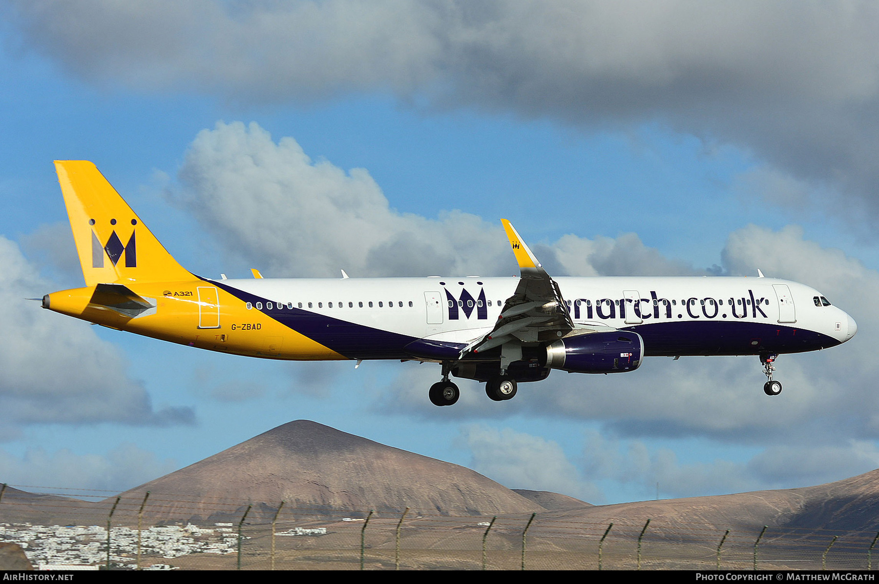 Aircraft Photo of G-ZBAD | Airbus A321-231 | Monarch Airlines | AirHistory.net #297997