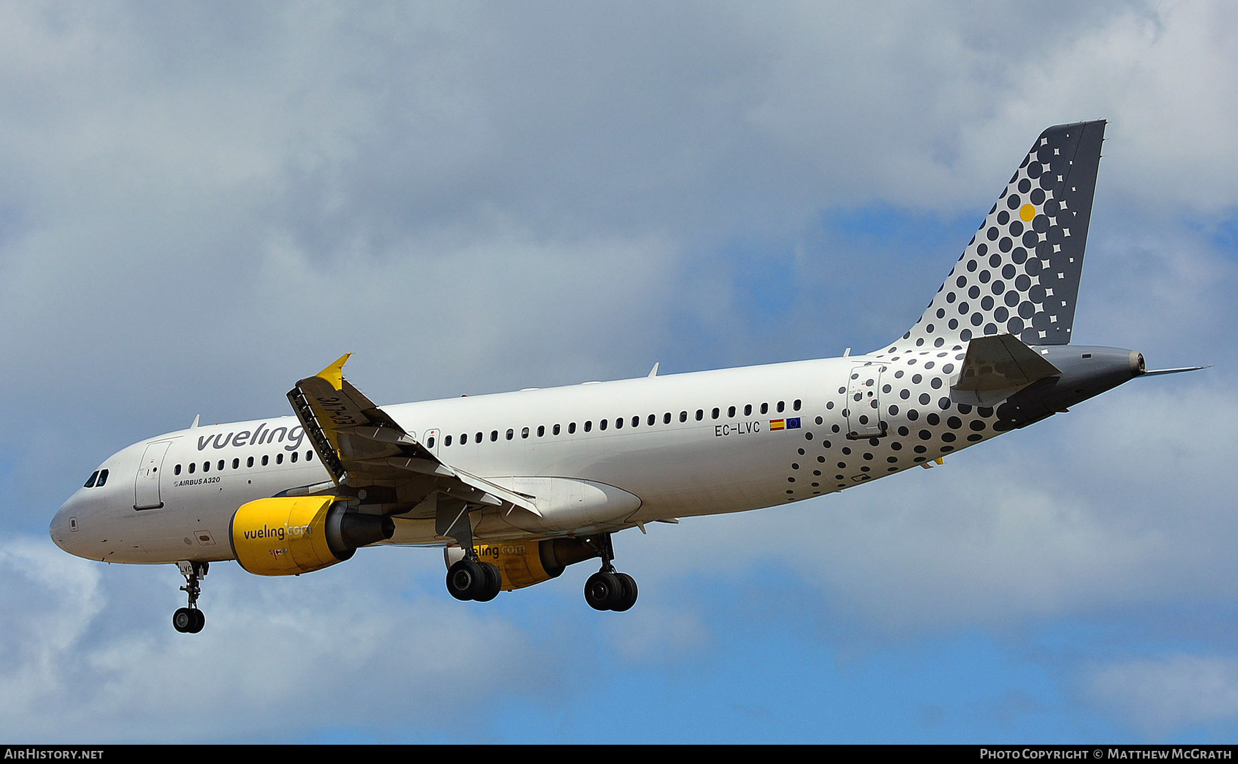 Aircraft Photo of EC-LVC | Airbus A320-214 | Vueling Airlines | AirHistory.net #298015