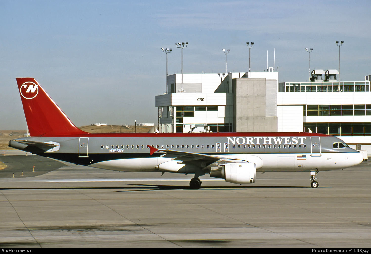 Aircraft Photo of N355NW | Airbus A320-212 | Northwest Airlines | AirHistory.net #298065