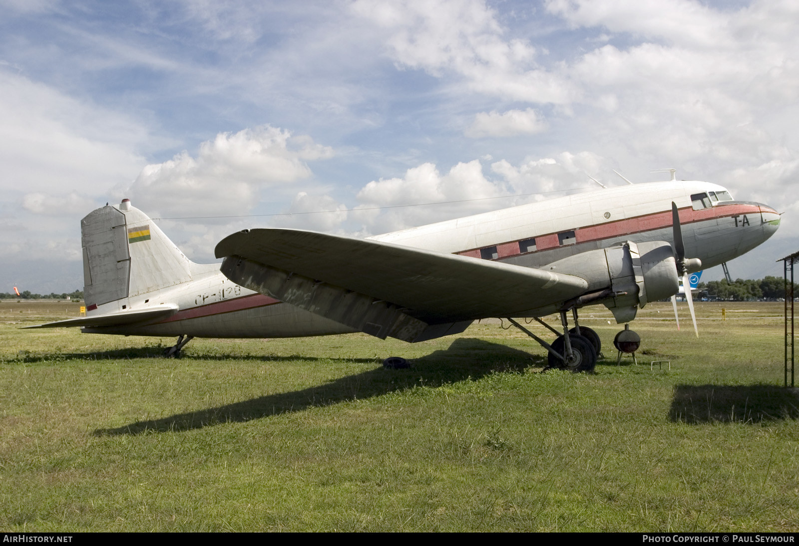 Aircraft Photo of CP-1128 | Douglas DC-3-201 | AirHistory.net #298080