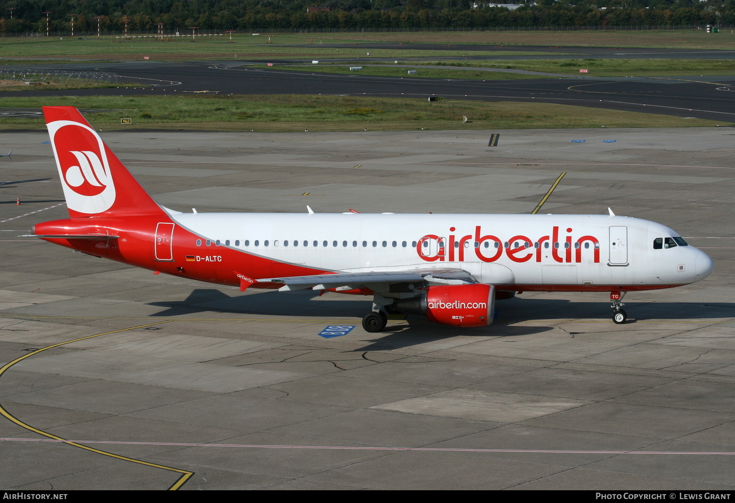 Aircraft Photo of D-ALTC | Airbus A320-214 | Air Berlin | AirHistory.net #298152