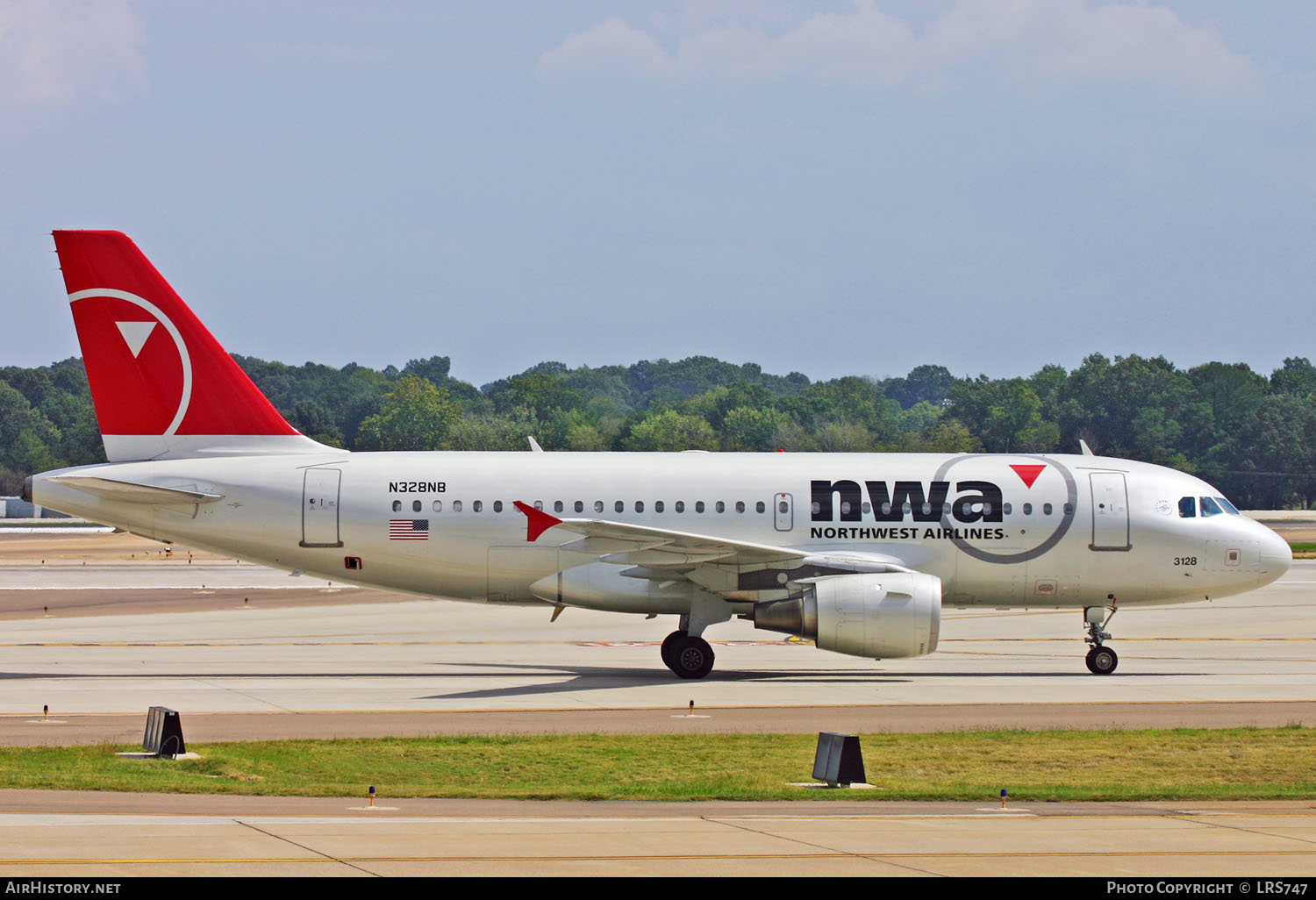 Aircraft Photo of N328NB | Airbus A319-114 | Northwest Airlines | AirHistory.net #298153